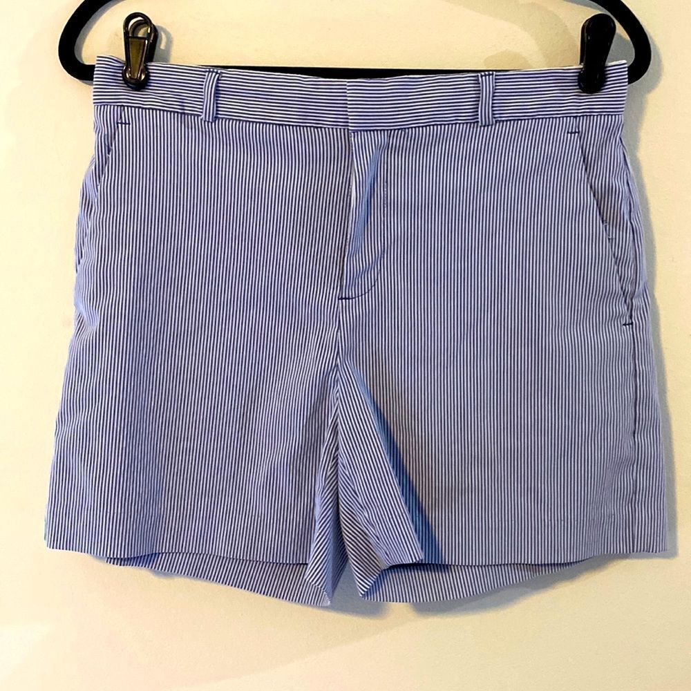 Banana Republic, Blue & White Striped Shorts, Size 4, has pockets, EUC